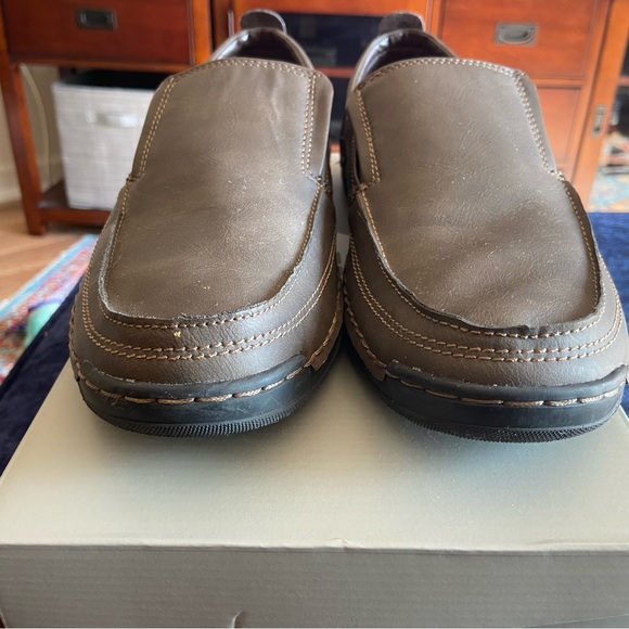 Clean Izod Brown Slip-on (size 10) - Picture 2 of 6